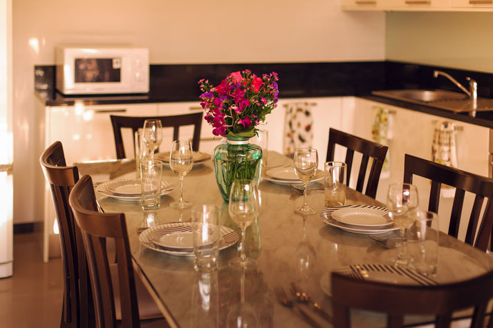 Dining Table
Команда TropicLook всегда готова помочь вам организовать отдых на Пхукете. Аренда виллы никогда еще не была такой легкой и быстрой.