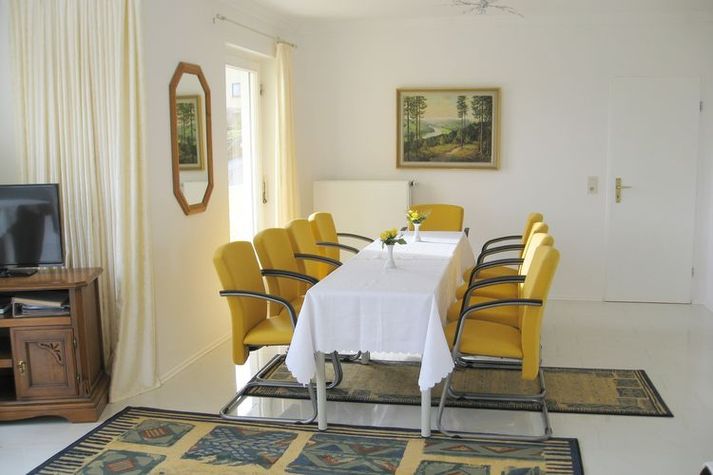 DiningRoom