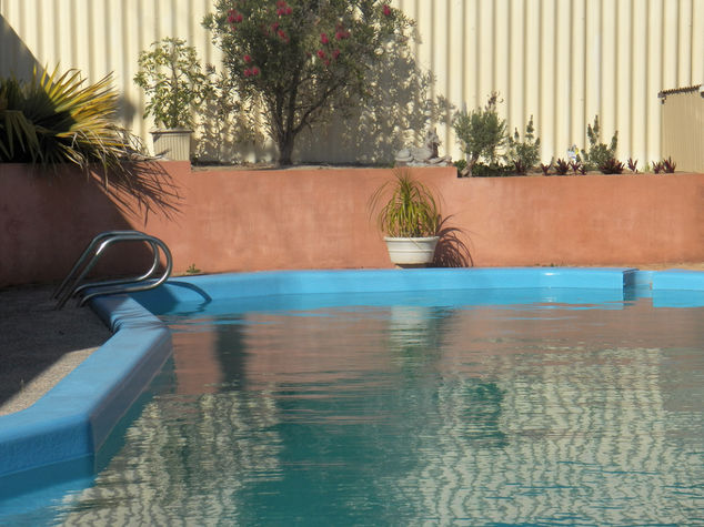 Large Pool with entertaining area