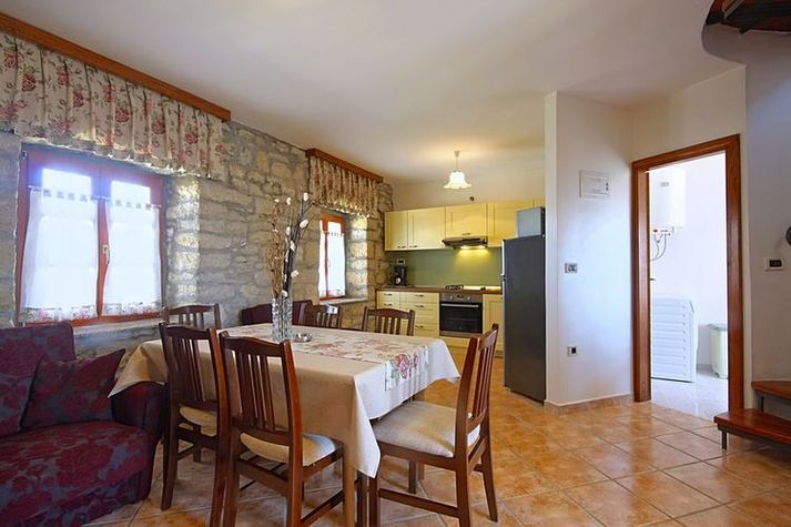 DiningRoom