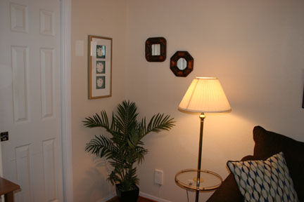 Even in the apartment there is a palm tree