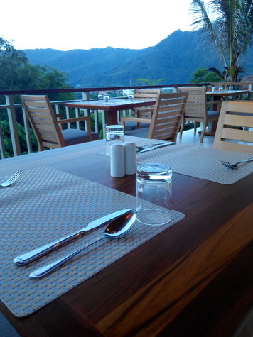 Reastaurant/Dinning Time with Mountain & Sea View