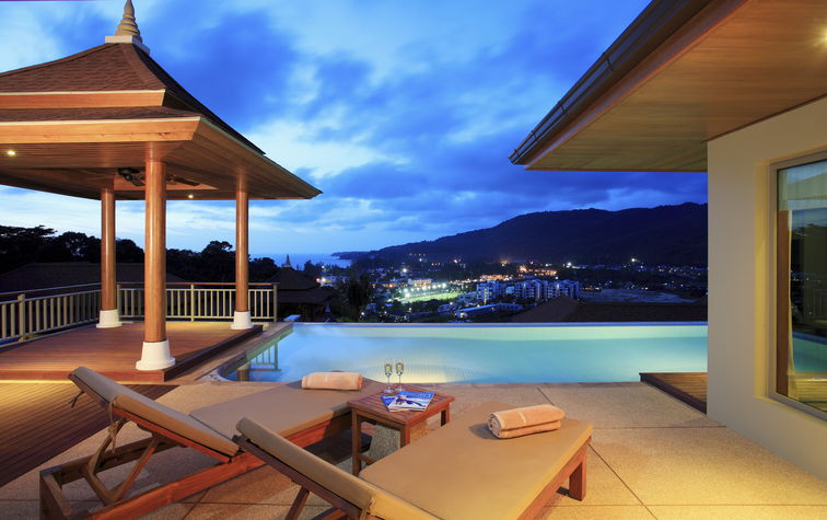 Sea View & Mountain View
