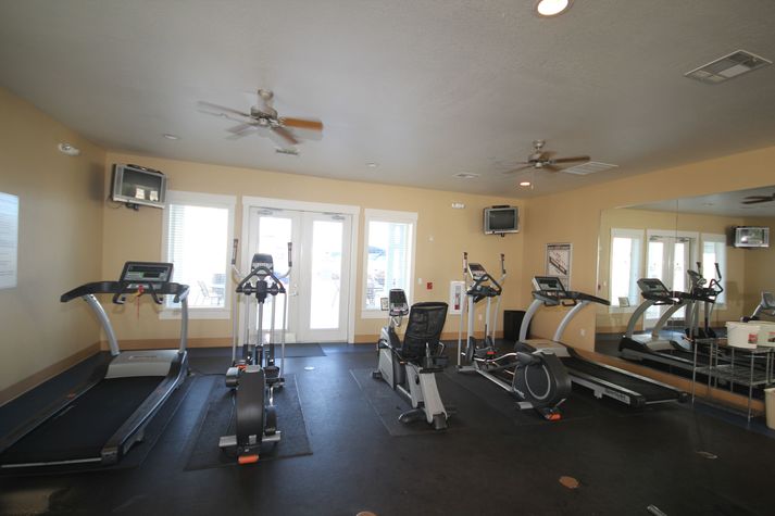 Fitness center
Fitness center