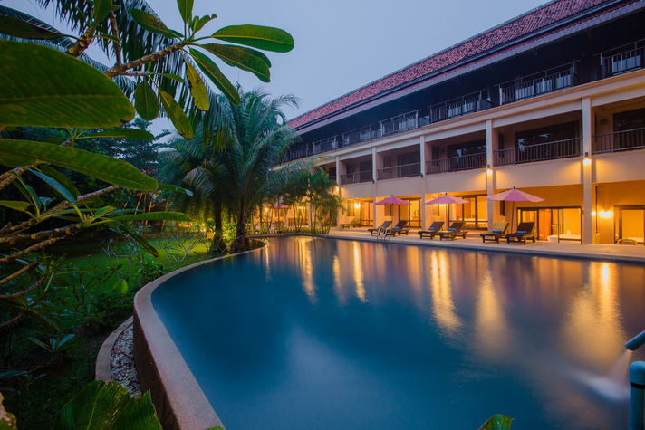 swimming pool