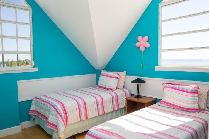 Pink Estate kids room
Pink Estate kids room