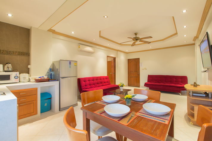 1 Bedroom Apt City View for 8