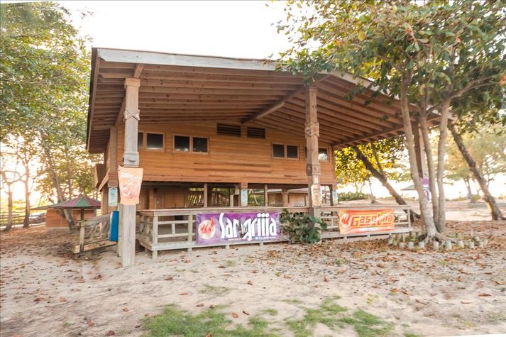 gasolina beach club
gasolina beach club