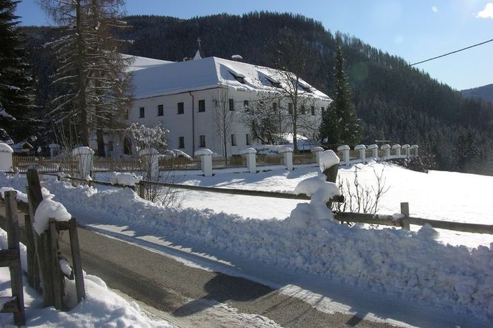 ExteriorWinter