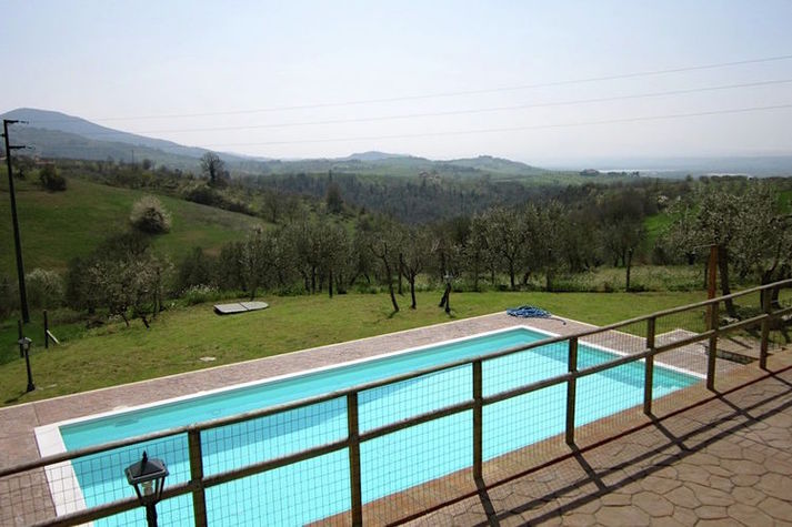PoolOfHouse