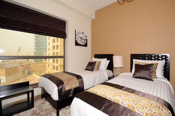 TWIN BEDROOM