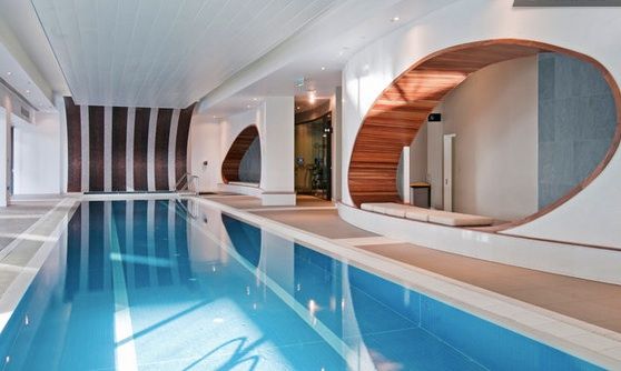 pool/gym/spa/tennis court/sauna facilities