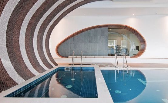 pool/gym/spa/tennis court/sauna facilities