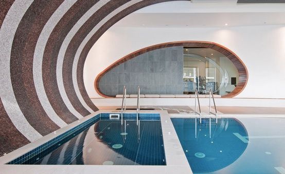pool/gym/spa/tennis court/sauna facilities