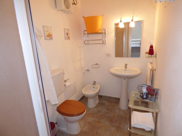 Master bedroom bathroom