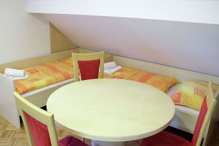 DiningRoom