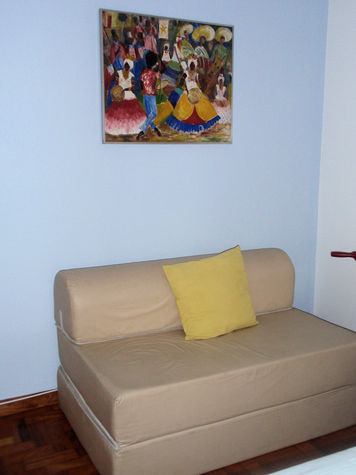 Sofá cama adicional.