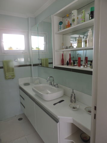 Bathroom with hot shower 