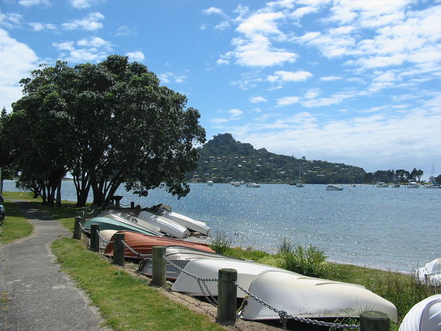 Stroll along the harbourside