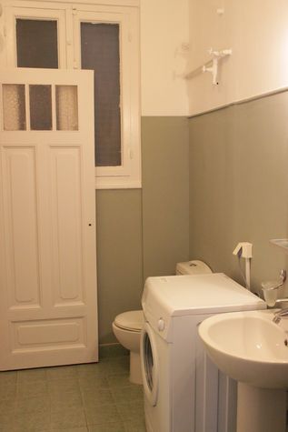 Bathroom with washing machine
