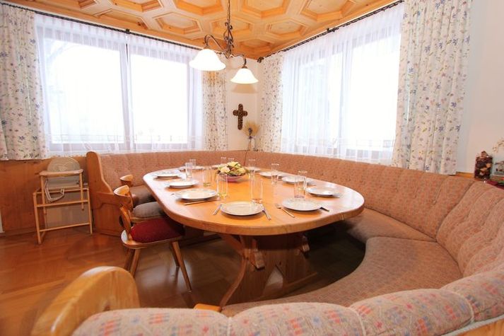 DiningRoom
