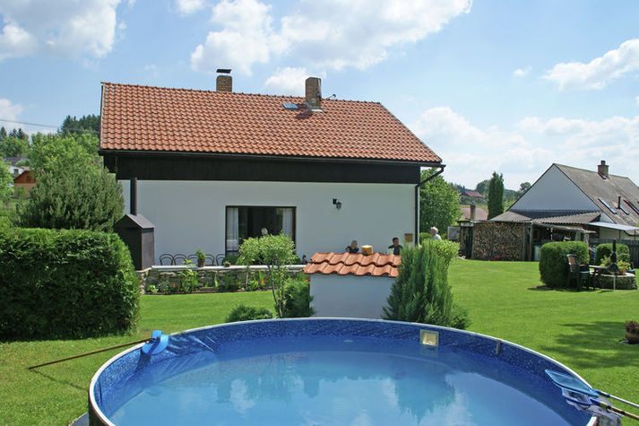 PoolOfHouse