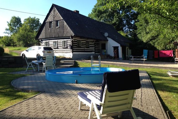 PoolOfHouse