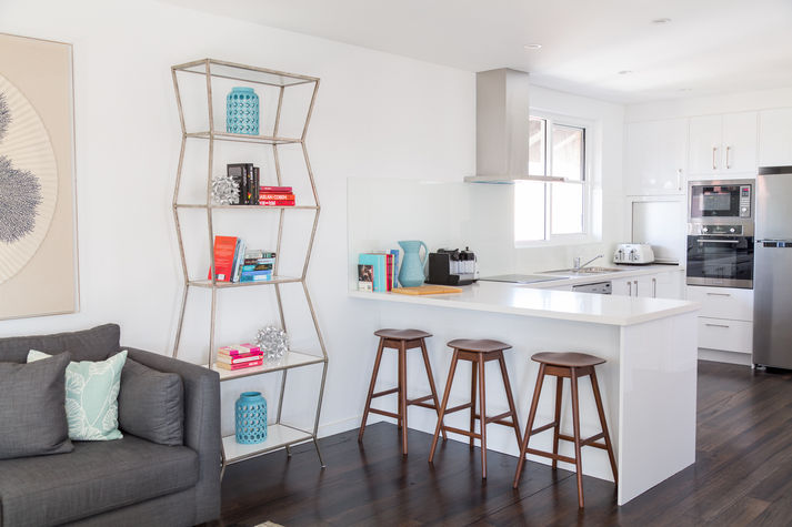 Kitchen and Breakfast Bar