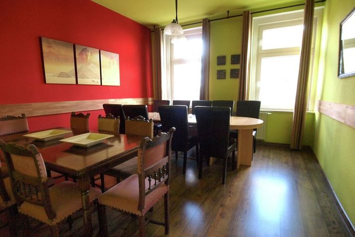DiningRoom