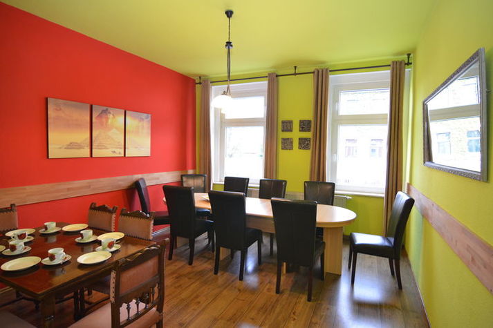 DiningRoom