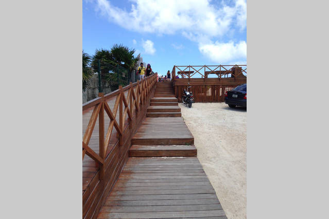 Entrance to the beach. 