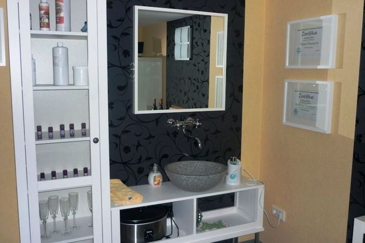 PoolOfHouse