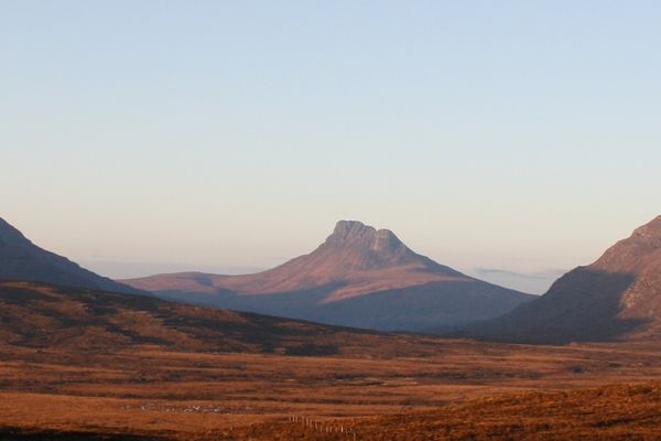 The Shepherds Cottage - Ruddyglow Park - Assynt Mountains - Stac Polly.