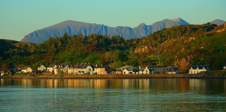 The Shepherds Cottage - Ruddyglow Park - Lochinver village