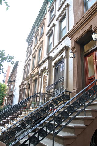 Classic NYC brownstones like "Sexy in the City", "You Got Mail" and "The Cosby Show", you will stay in one!!!