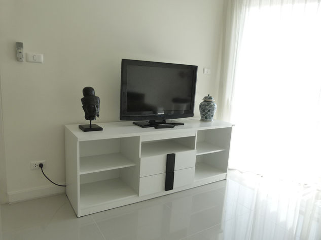TV 32" in Livingroom