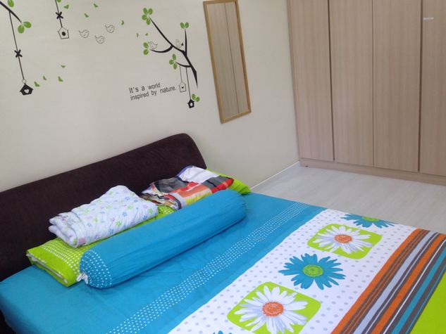 Ceiling Fan or Air Con, you have the options to choose, wardrobe enough to keep your stuff