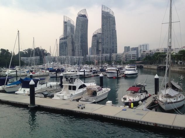 Keppel Marina - 8 minutes taxi ride away