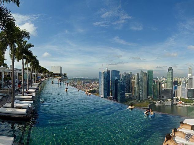 Going to Marina Bay Sands? Don't miss the skypark, open from 9.30am to 10pm, bring your camera there