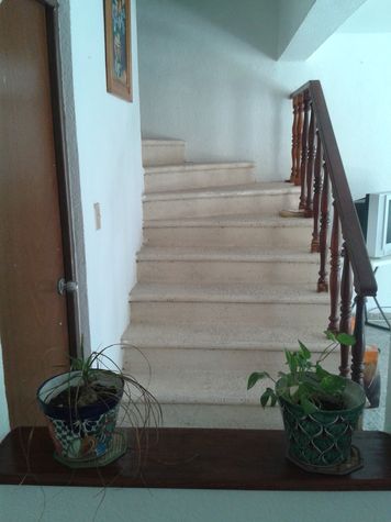Vista hacia las escaleras.