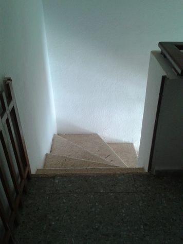 Reja de seguridad plegable, muy util para bebes y niños.