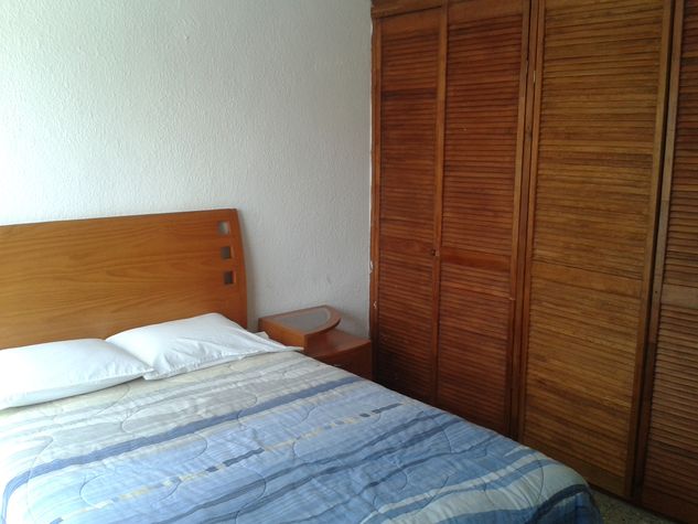 Closet y acabados en madera, ventiladores cuarto 2.