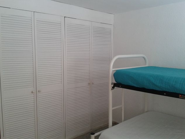 Closet de madera cuarto 3.