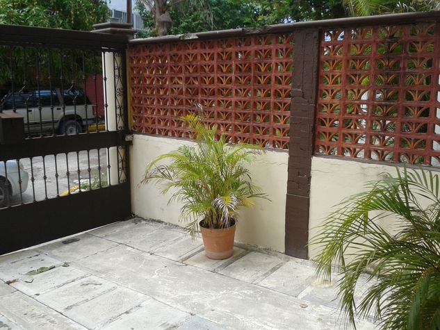 Terraza delantera.