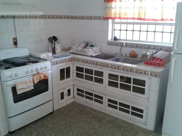 Cocina equipada para preparar todo tipo de comida.
