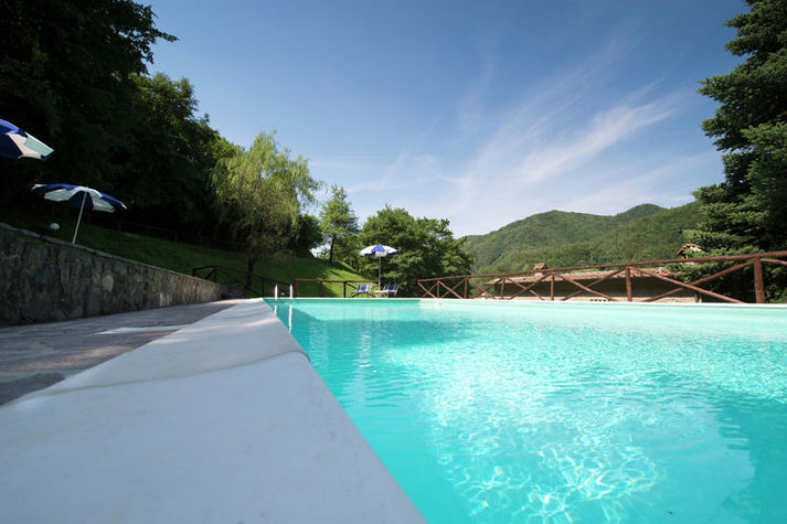 PoolOfHouse