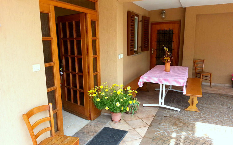 Enterance to Apartment Beni