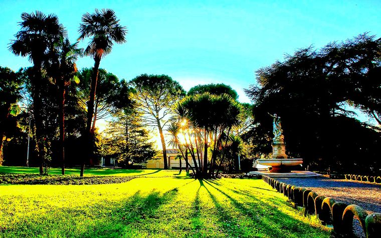 Tourist Attractions near by