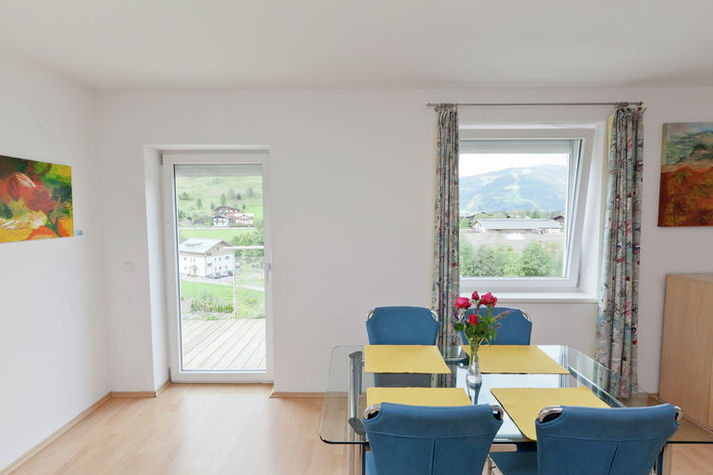 DiningRoom