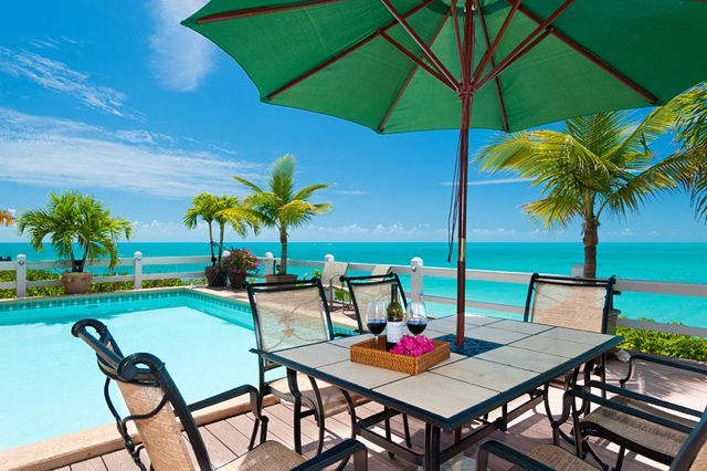 Dine alfresco by the pool